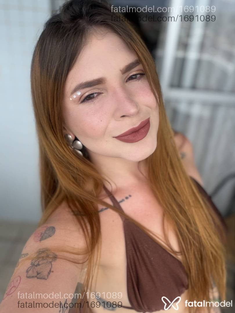 Acompanhante mulher ruiva (o) de olhos mel em Santa Maria - Laraa