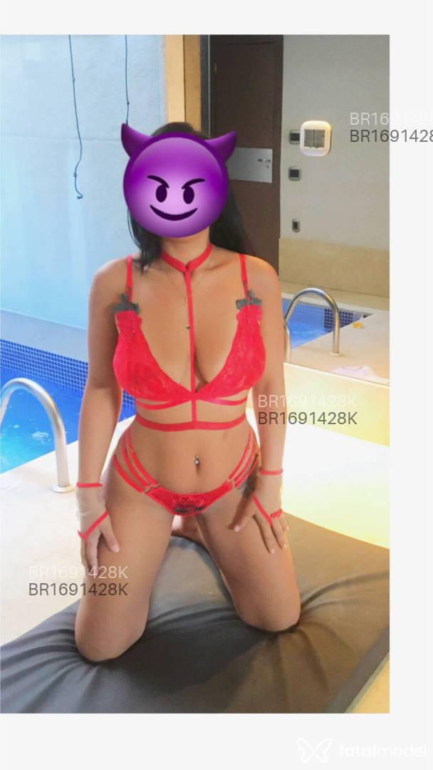 Acompanhante mulher morena (o) de olhos castanhos em Ubá Acompanhante mulher morena (o) de olhos castanhos em Ubá - Carol Ferraz