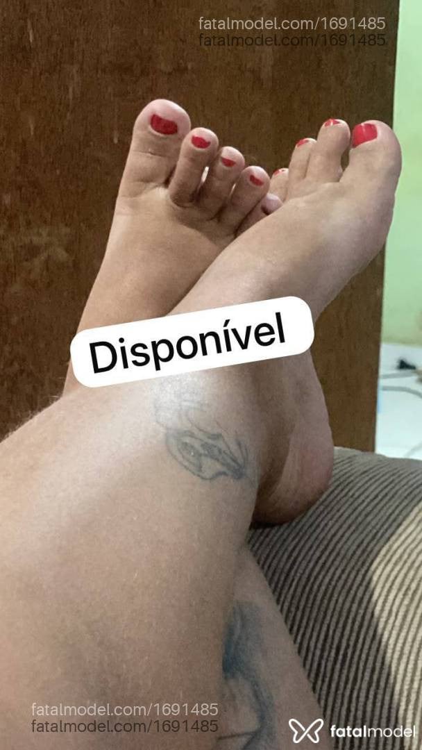 Acompanhante mulher loira (o) de olhos castanhos - Belinha