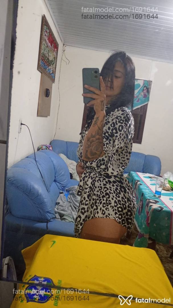 Acompanhante mulher morena (o) de olhos pretos em Imbé Acompanhante mulher morena (o) de olhos pretos em Imbé - Morena
