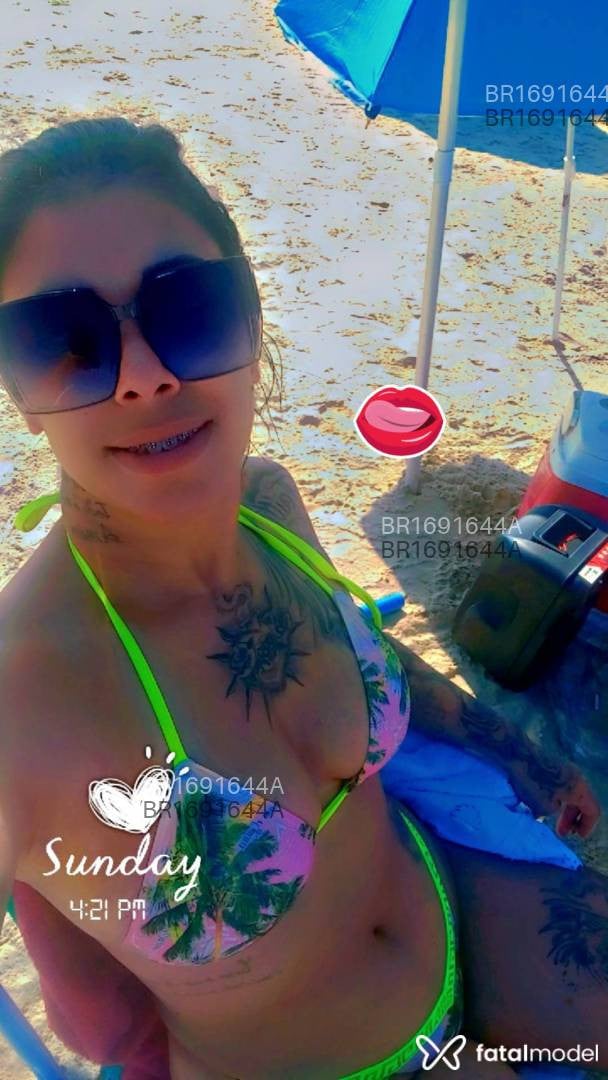Acompanhante mulher morena (o) de olhos pretos em Imbé Acompanhante mulher morena (o) de olhos pretos em Imbé - Morena