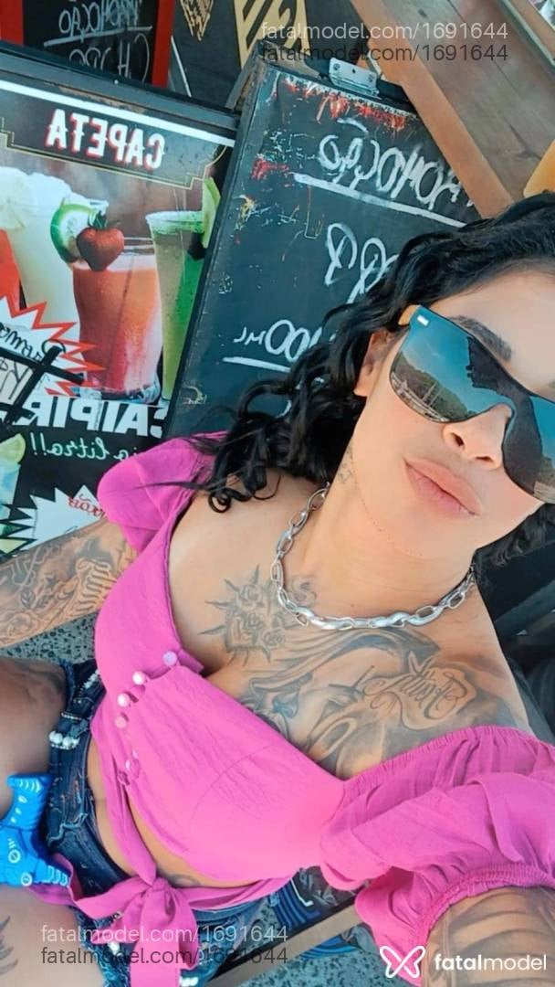 Acompanhante mulher morena (o) de olhos pretos em Imbé Acompanhante mulher morena (o) de olhos pretos em Imbé - Morena