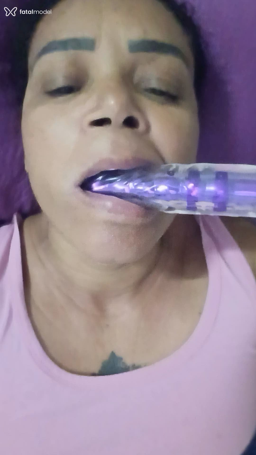 Acompanhante mulher morena (o) de olhos pretos - PALOMA