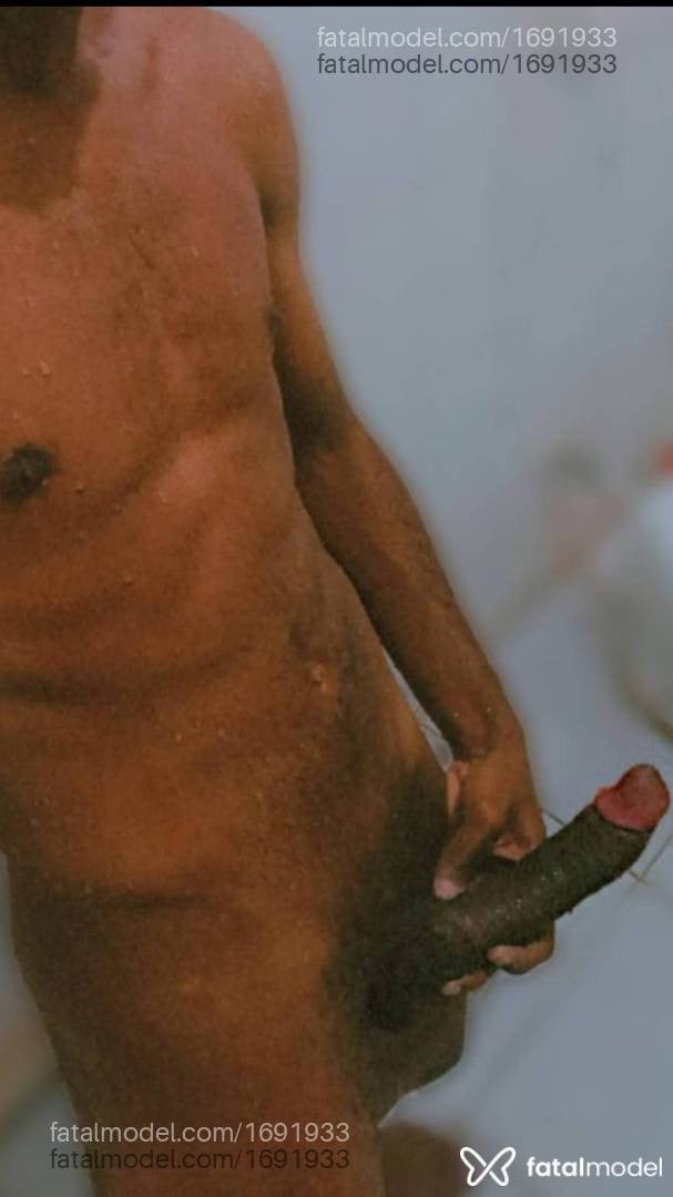 Acompanhante homem morena (o) de olhos pretos - Negoroludo