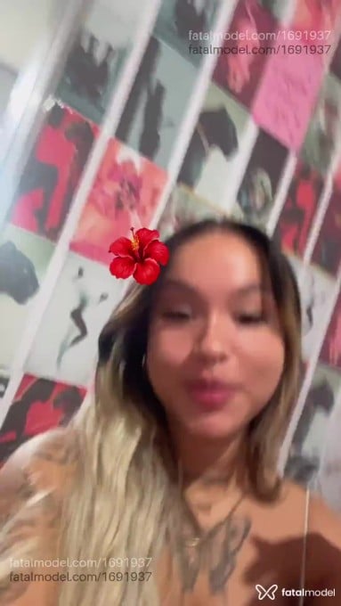 Acompanhante mulher loira (o) de olhos pretos em Resende - Isis Ferrari