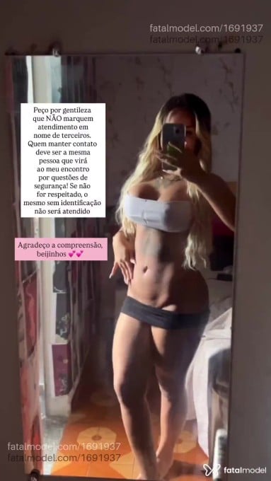 Acompanhante mulher loira (o) de olhos pretos em Resende Acompanhante mulher loira (o) de olhos pretos em Resende - Isis Ferrari