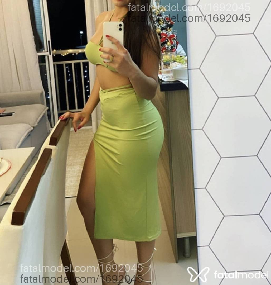 Acompanhante mulher morena (o) de olhos pretos - Flávia Acompanhante mulher morena (o) de olhos pretos - Flávia