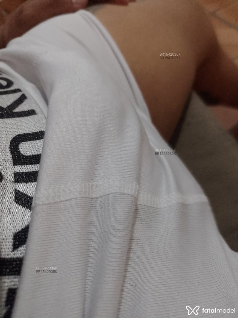 Acompanhante homem morena (o) de olhos castanhos - Pretinho