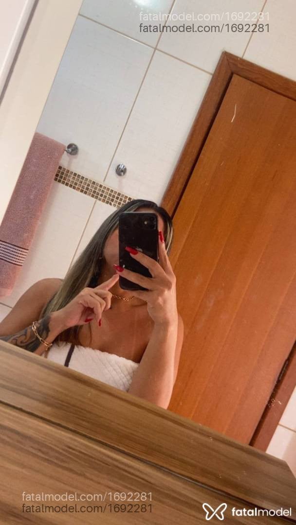 Acompanhante mulher loira (o) de olhos castanhos em Barbacena Acompanhante mulher loira (o) de olhos castanhos em Barbacena - Bárbara Alves