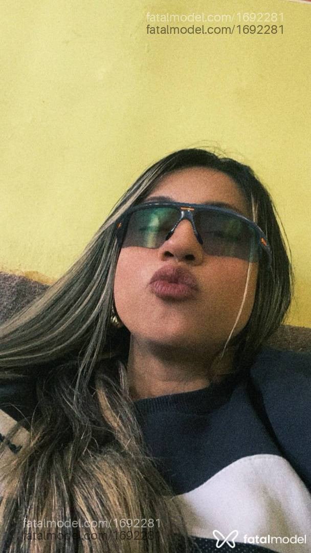 Acompanhante mulher loira (o) de olhos castanhos em Barbacena Acompanhante mulher loira (o) de olhos castanhos em Barbacena - Bárbara Alves