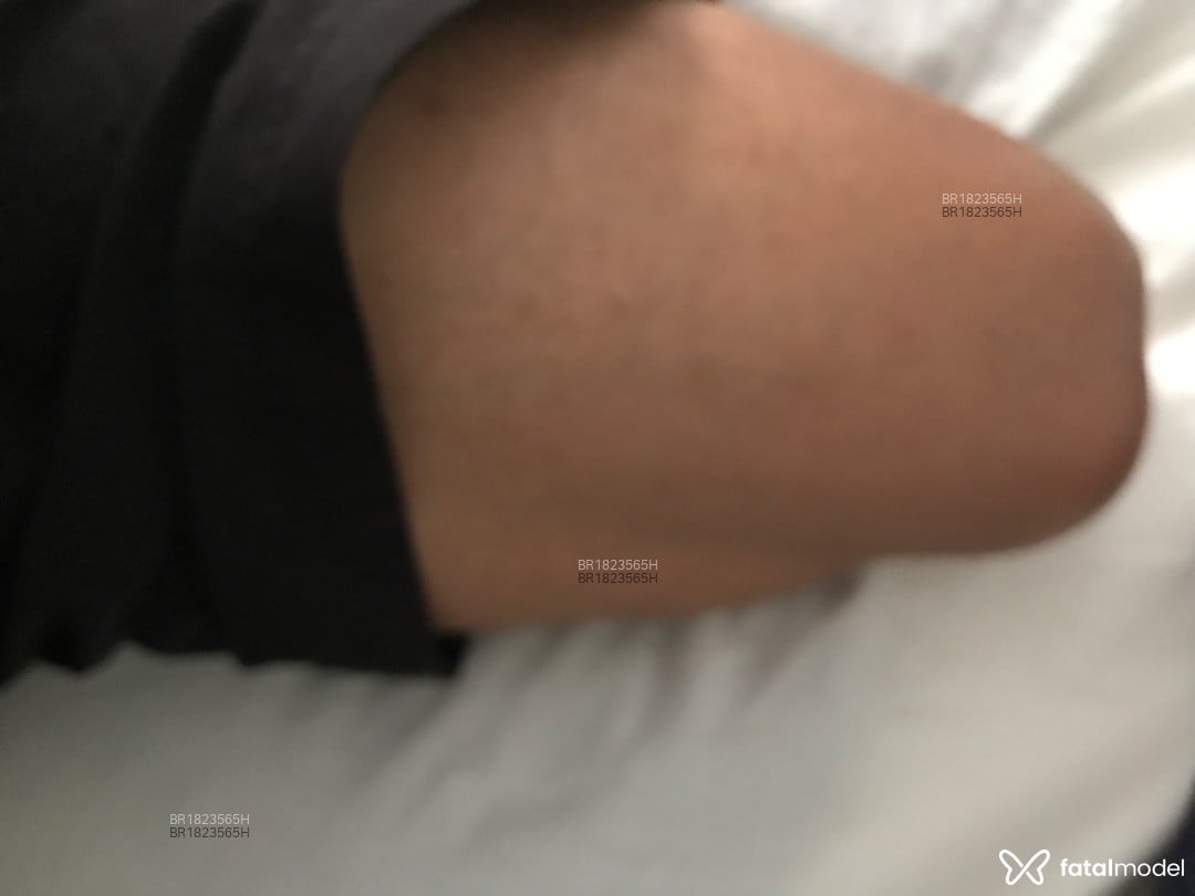 Acompanhante homem morena (o) de olhos pretos - Souza Acompanhante homem morena (o) de olhos pretos - Souza