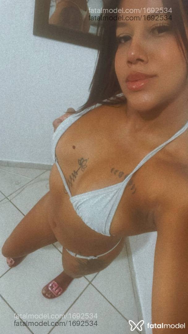 Acompanhante mulher morena (o) de olhos castanhos - Lara Costé Acompanhante mulher morena (o) de olhos castanhos - Lara Costé