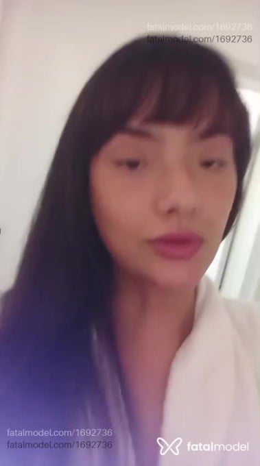 Acompanhante mulher trans loira (o) de olhos castanhos - Larissa Fortes