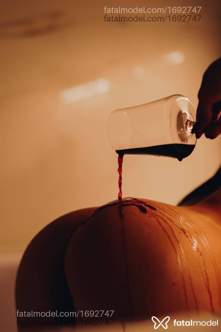 Acompanhante mulher morena (o) de olhos mel - Isabella Campos