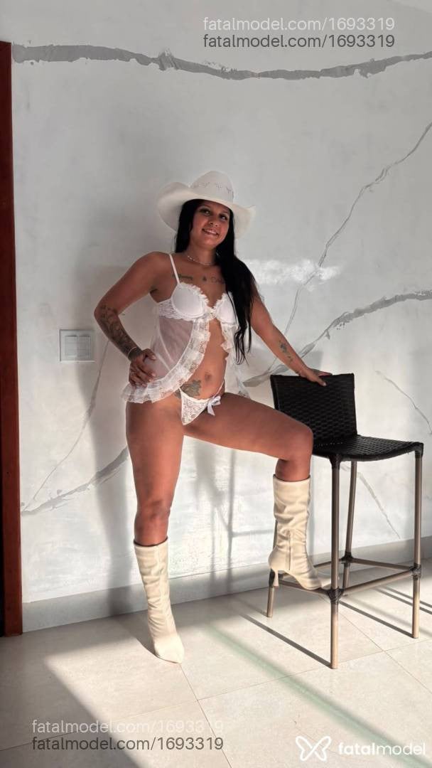 Acompanhante mulher morena (o) de olhos castanhos - Cris Flor