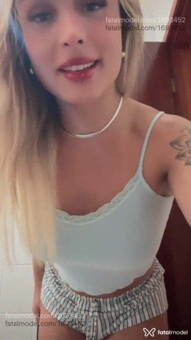 Acompanhante mulher trans loira (o) de olhos castanhos em Praia Grande - Gabyy