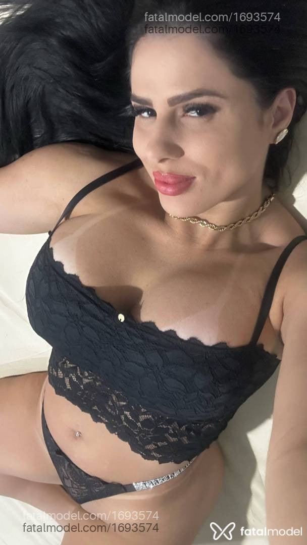 Acompanhante mulher morena (o) de olhos pretos - Jéssica