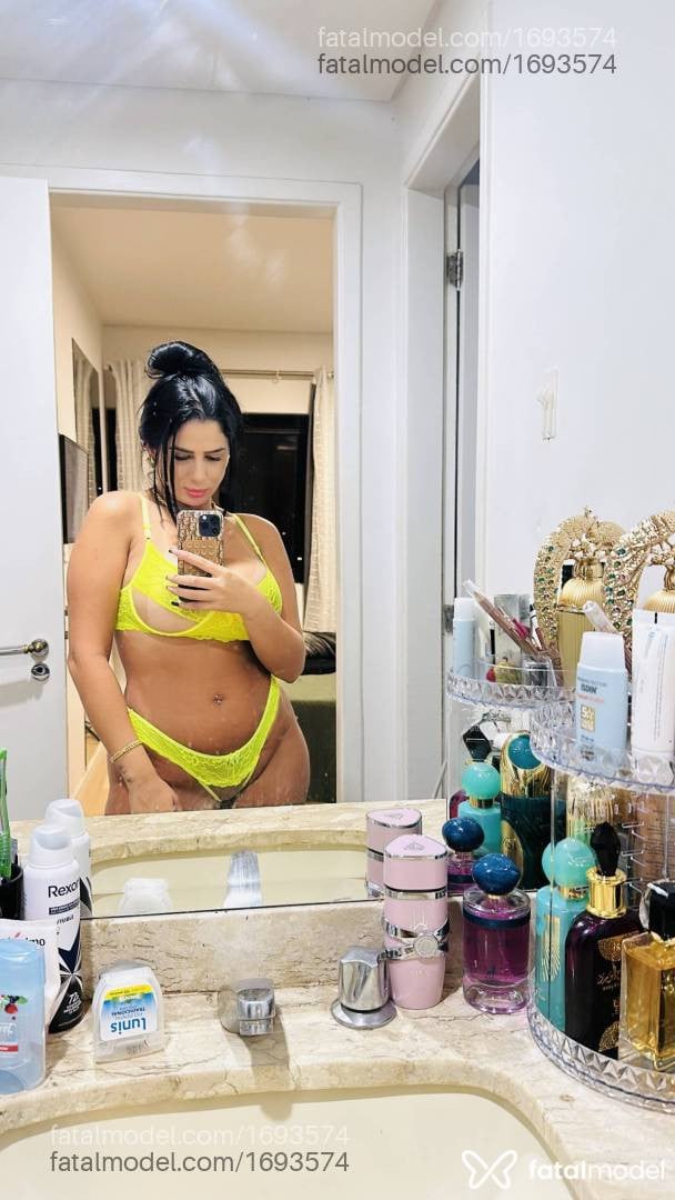 Acompanhante mulher morena (o) de olhos pretos em Manaus - Manu