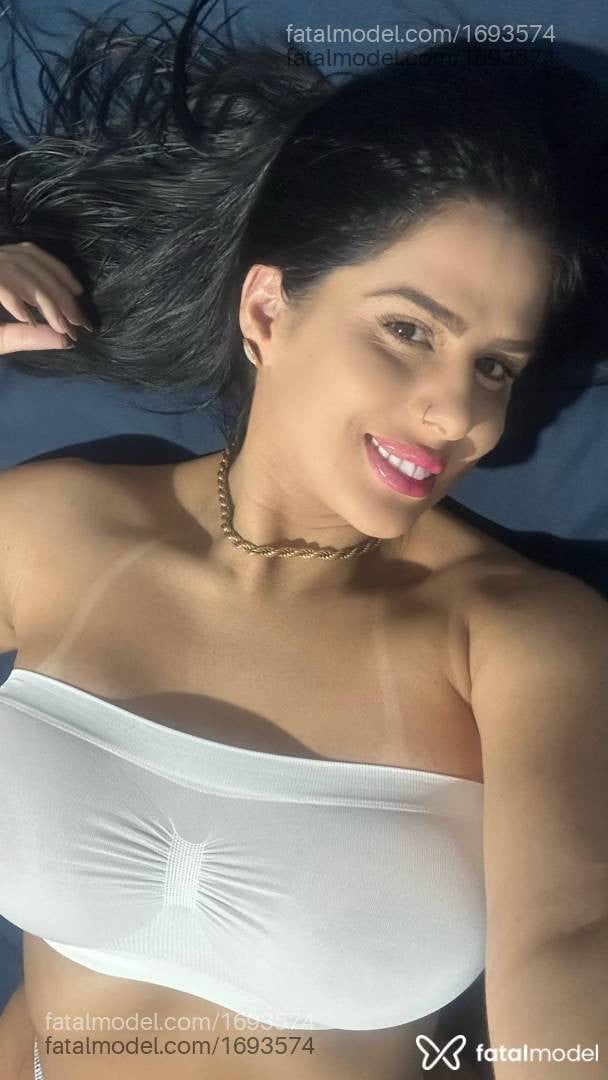 Acompanhante mulher morena (o) de olhos pretos - Jéssica