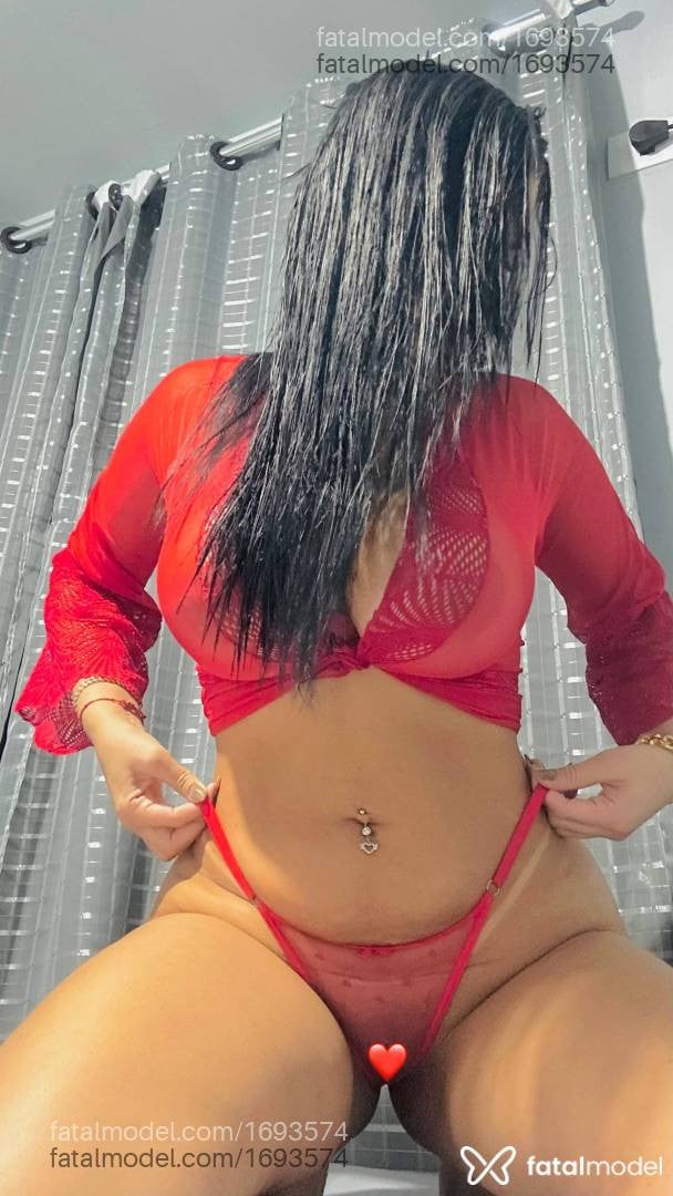Acompanhante mulher morena (o) de olhos pretos - Jéssica