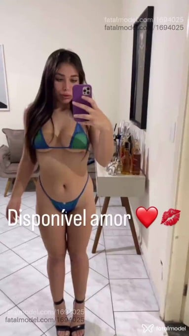 Acompanhante mulher com cabelo castanho de olhos verdes em Palhoça Acompanhante mulher com cabelo castanho de olhos verdes em Palhoça - Valentina González