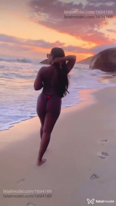 Acompanhante mulher morena (o) de olhos castanhos - Hadassa