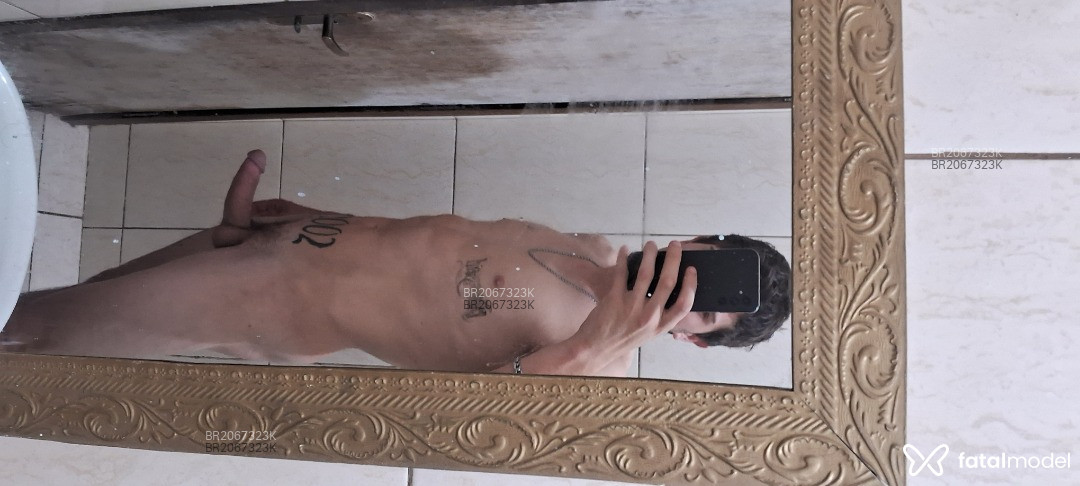 Acompanhante homem com cabelo castanho de olhos castanhos em Joinville - Mkquente