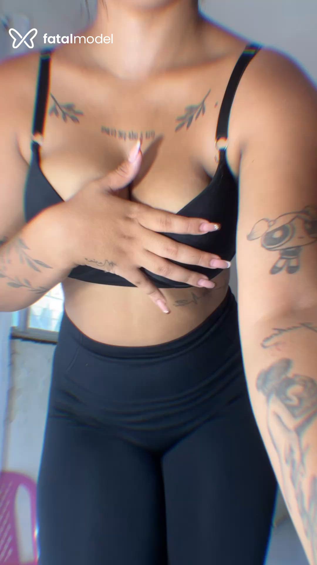 Acompanhante mulher morena (o) de olhos castanhos em Virtual Acompanhante mulher morena (o) de olhos castanhos em Virtual - Jasmyn