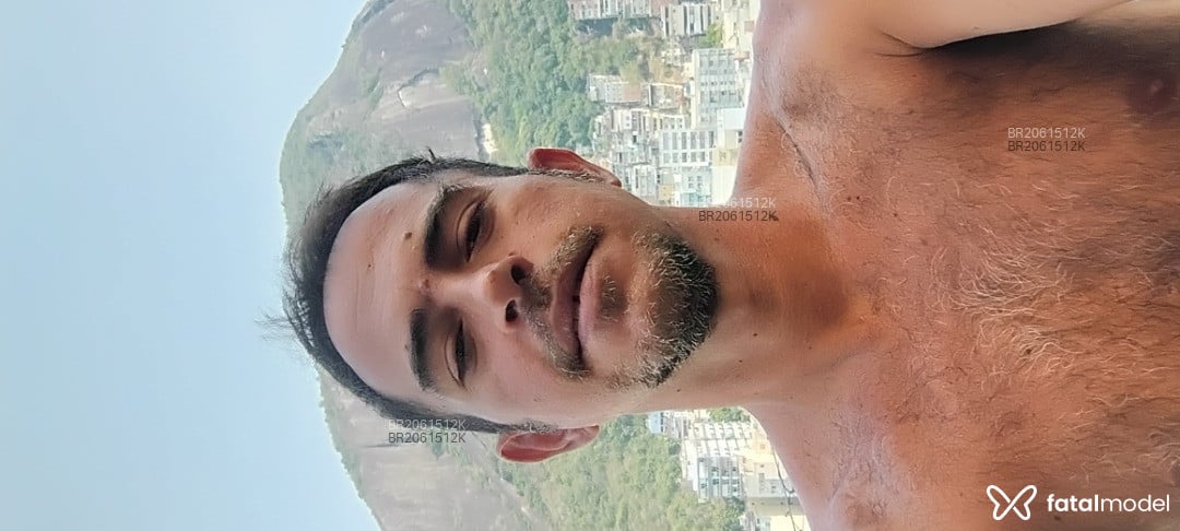 Acompanhante homem morena (o) de olhos pretos em Rio de Janeiro Acompanhante homem morena (o) de olhos pretos em Rio de Janeiro - Tonny