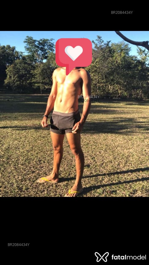 Acompanhante homem com cabelo castanho de olhos pretos em Imperatriz - Marcos