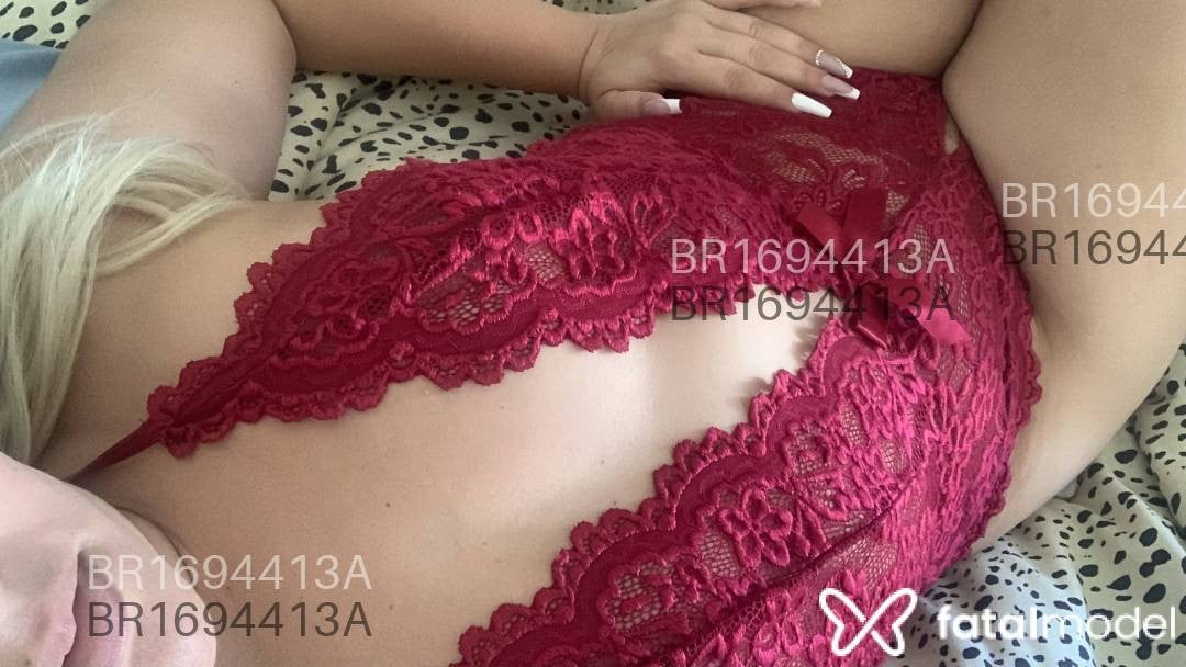 Acompanhante mulher loira (o) de olhos castanhos em Itajaí - Camila Biank