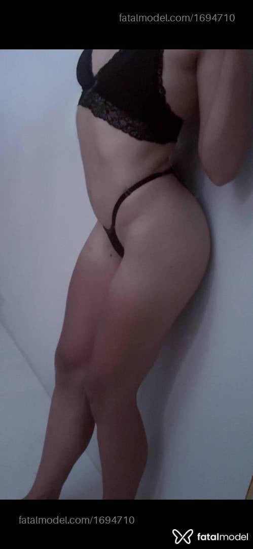 Acompanhante mulher morena (o) de olhos castanhos - Anabeijogrego