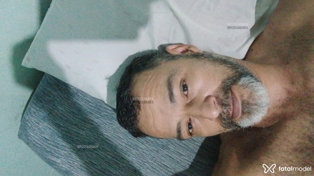 Acompanhante homem com cabelo castanho de olhos castanhos em Goiânia - Flavio