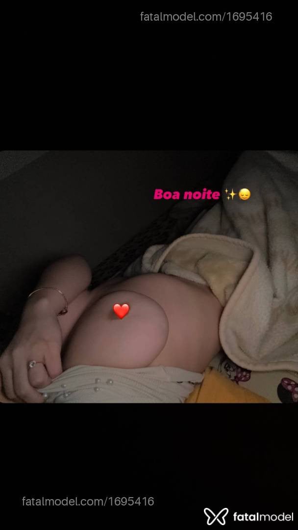 Acompanhante mulher com cabelo castanho de olhos castanhos - Luana Oliveira
