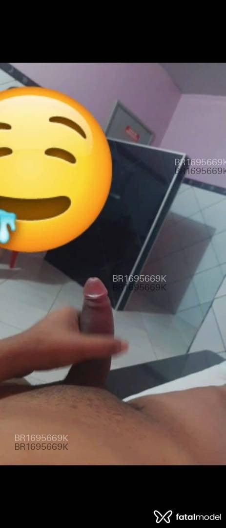Acompanhante mulher trans com cabelo castanho de olhos pretos em Palmas - Paulinha ribeiro