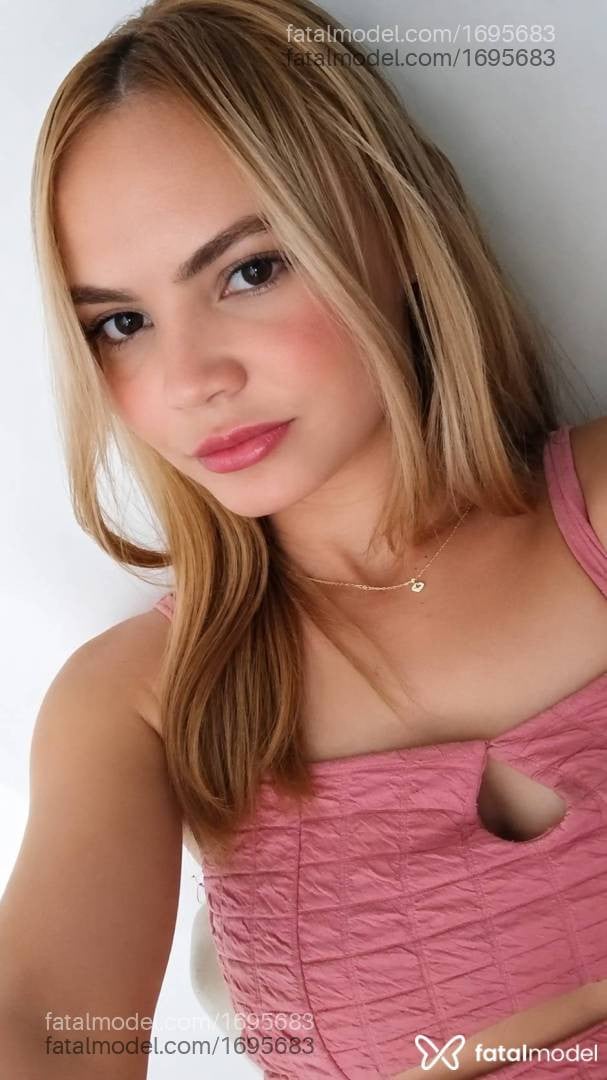 Acompanhante mulher loira (o) de olhos castanhos em São Luís - Bianca