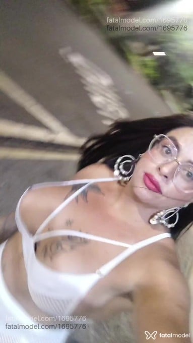 Acompanhante mulher trans morena (o) de olhos castanhos em Franca - Débora Monteiro