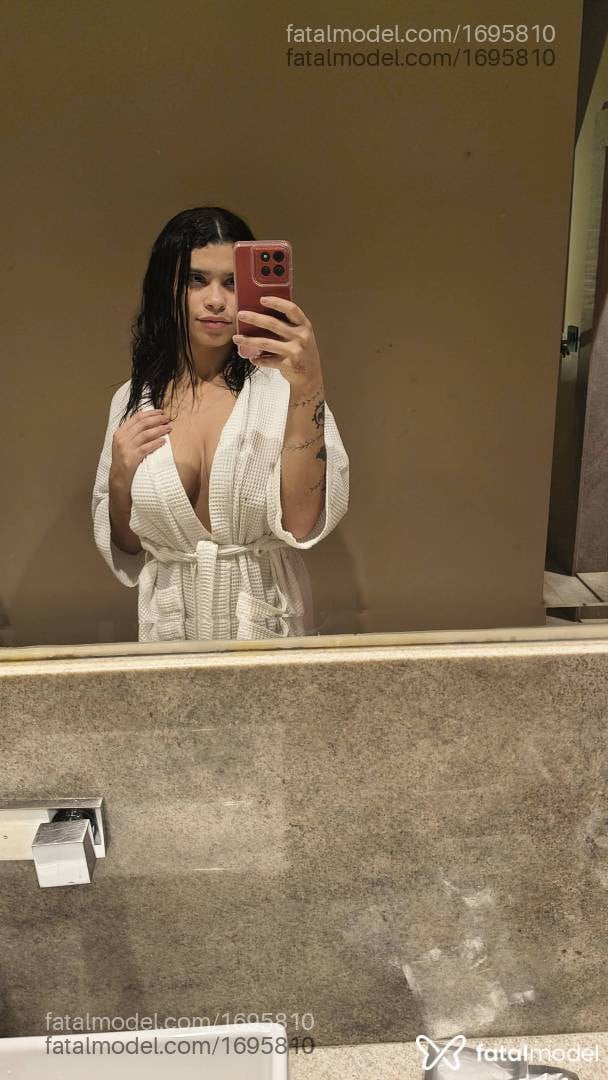 Acompanhante mulher morena (o) de olhos pretos - Maysa Albuquerque
