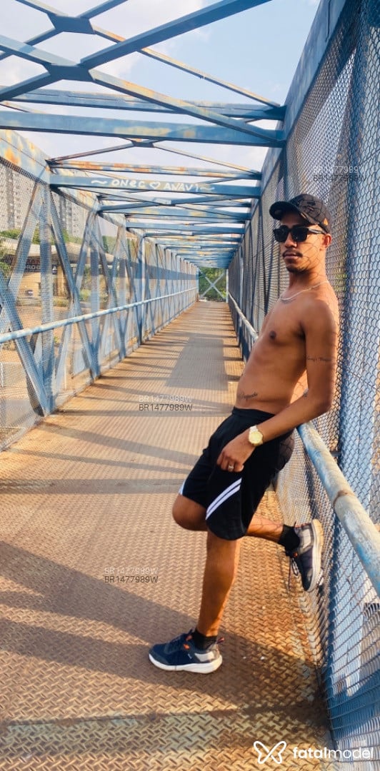 Acompanhante homem morena (o) de olhos castanhos - Diego Montez