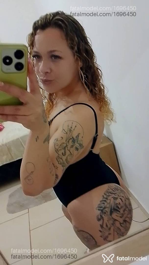 Acompanhante mulher loira (o) de olhos verdes - Thay