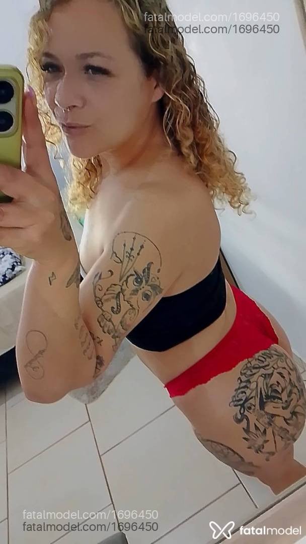 Acompanhante mulher loira (o) de olhos verdes - Thay