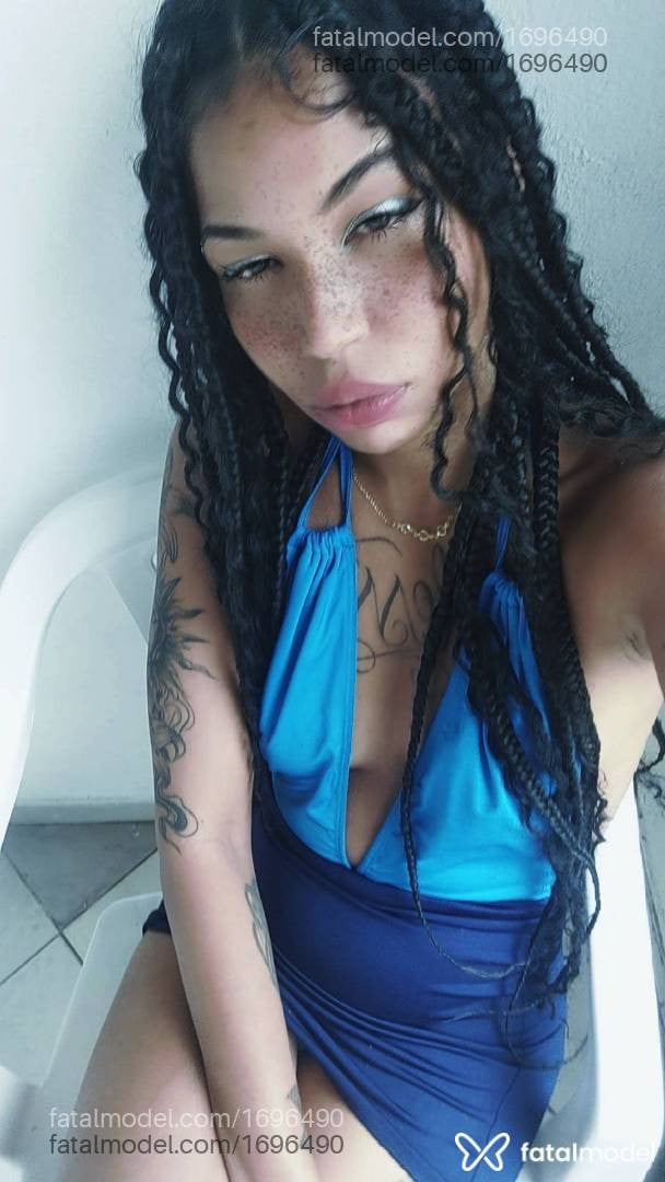 Acompanhante mulher morena (o) de olhos castanhos - Eloiza Eloy