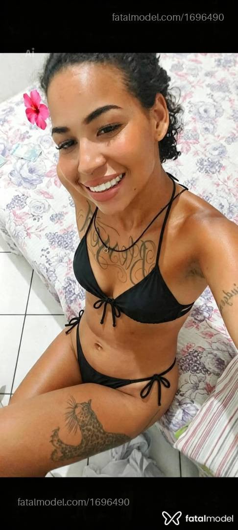 Acompanhante mulher morena (o) de olhos castanhos - Eloiza Eloy