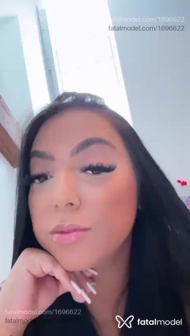 Acompanhante mulher morena (o) de olhos castanhos - Ana Júlia Acompanhante mulher morena (o) de olhos castanhos - Ana Júlia