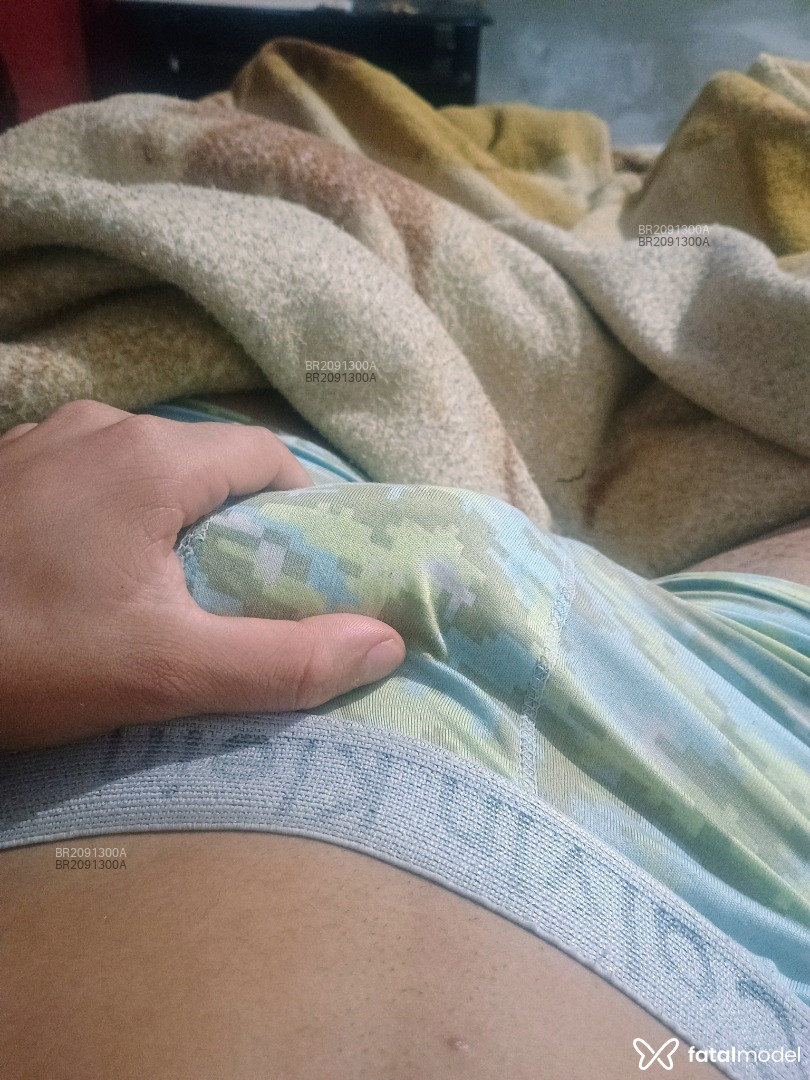 Acompanhante homem morena (o) de olhos castanhos em Florianópolis - Gauchinhors