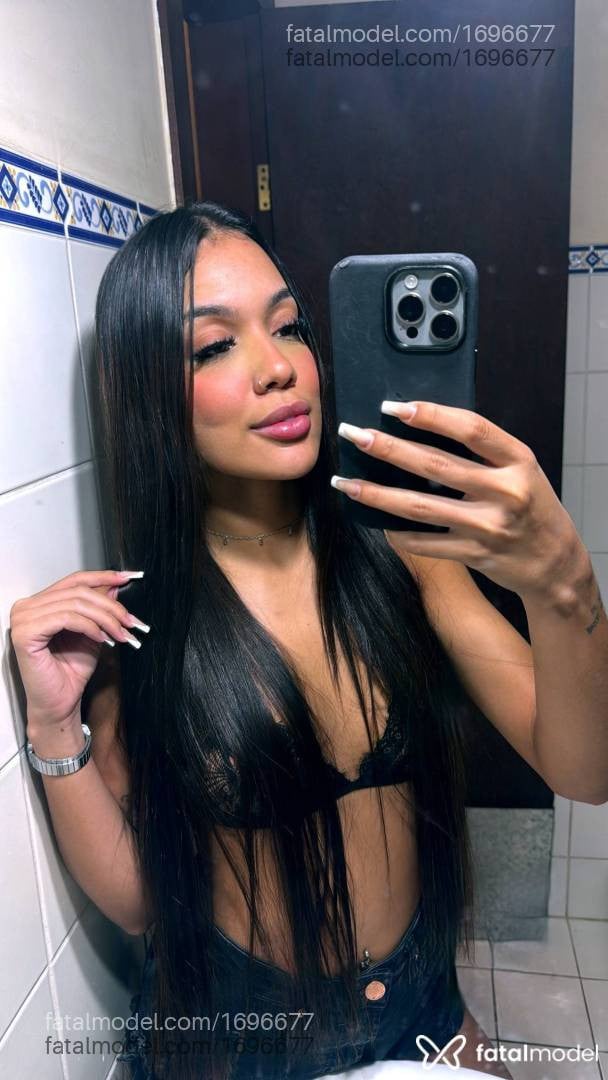 Acompanhante mulher morena (o) de olhos castanhos em Nova Serrana - Ayla