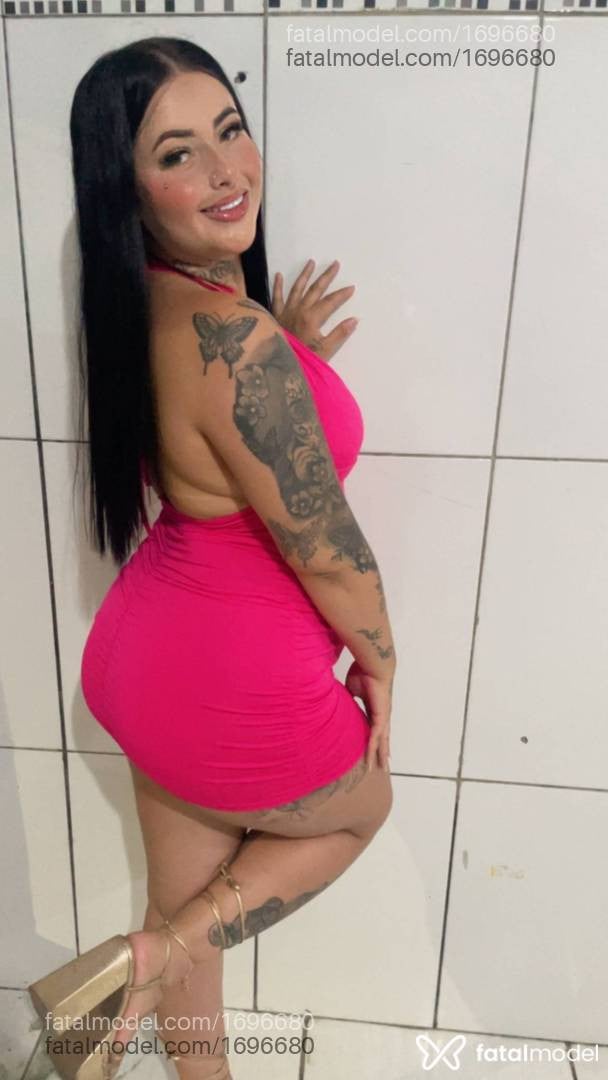 Acompanhante mulher morena (o) de olhos verdes - Larissa