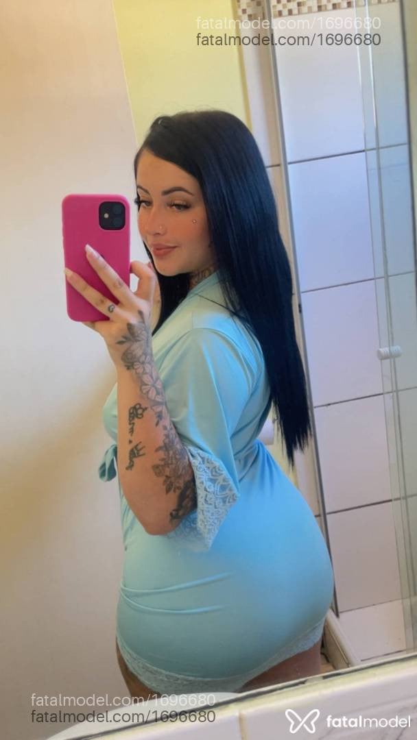 Acompanhante mulher morena (o) de olhos verdes - Larissa Acompanhante mulher morena (o) de olhos verdes - Larissa