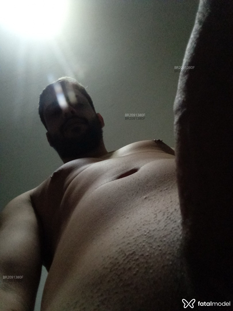 Acompanhante homem com cabelo colorido de olhos mel em São Paulo Acompanhante homem com cabelo colorido de olhos mel em São Paulo - Mr Matos