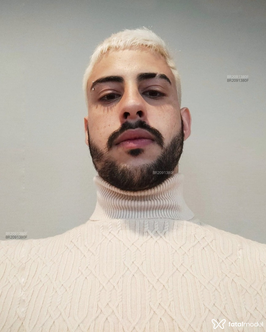 Acompanhante homem com cabelo colorido de olhos mel em São Paulo Acompanhante homem com cabelo colorido de olhos mel em São Paulo - Mr Matos